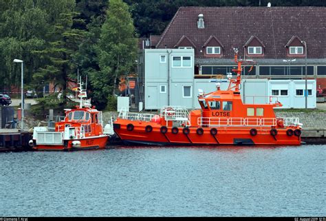Kielpilot: Kielpilot.de .